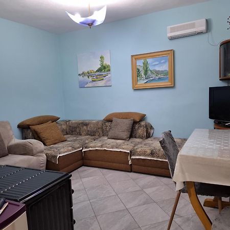 Appartamento Centro Pogradec Kültér fotó